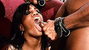 Sydnee Capri Takes A Huge In Her Phat Booty