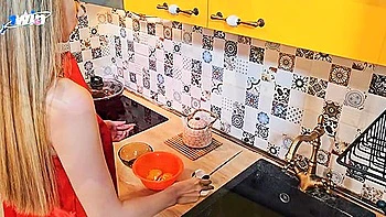 Nasty stepmom takes a throatful of jizz while prepping breakfast, then gets her caboose ravaged - steaming