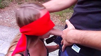 Deux Hommes Me Suivent Et Me Sodomisent Sur Un Banc Public