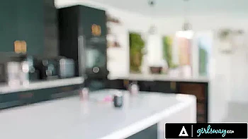 Tits Milf Smut With Amatory Chloe Surreal And Little Puck From