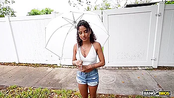 Oh Isabella She Going - Isabella Jules