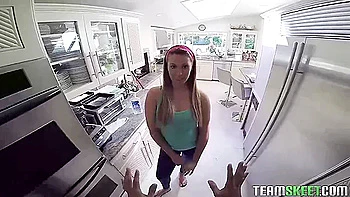 Klara Gold - Klara The Pipe Cleaner