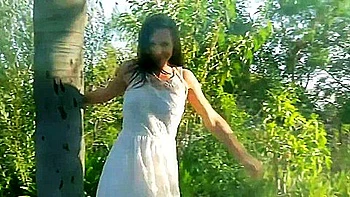 Naughty Claudia And Ellenas Outdoors Action - Claudia Rossi And Ellena Woods