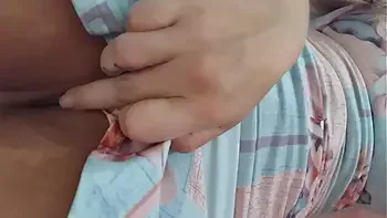 Vou sair no shopping sem calcinha... a mostrar a ppkinha.... quer ver???... : bolivianamimi