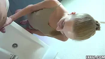 I help pee my stepdaddy Vira Gold and took him by the cock