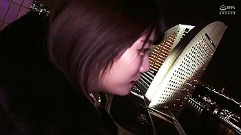 濃厚フェラするFカップ美女！パイパンボディを激しく突かれて悶絶アクメ