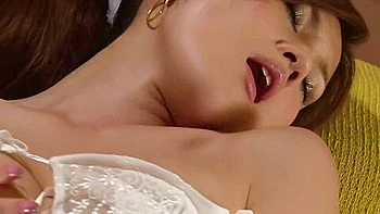 Ameri Ichinose in Womens Fashion 3 4