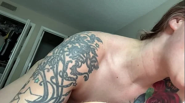 Random Tinder Hookup Tries To Not Wear Condom