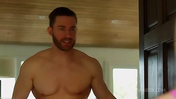 Babysitter Scarlett Saige Goes Nudist