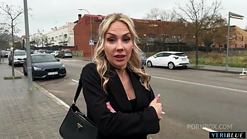 I Meet A Blonde Girl In The Middle Of The Street And We Fuck In Public - Angie Lynx
