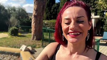 Olivia, 23, warms the atmosphere! - Jacquie et Michel TV