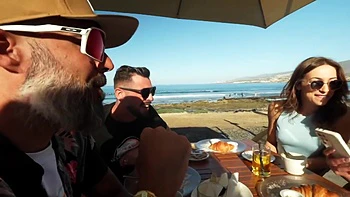 Emmanuelle, 28, croupier in a casino! - Jacquie et Michel TV