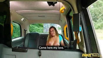 Large Booty Latin Chick Brat La Paisita Oficial Vapes And Screws Public Sex With Large Breasts Colombian