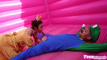 Luigi Fucks Princess Peach In The Bouncy Castle