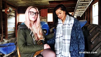 Hanna Enjoys An Anal Dildo From Jin