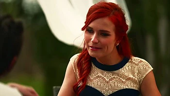 Little Foxy, 31, wanted some entertainment... - Jacquie et Michel TV