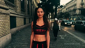 Estudiante francesa Candie Luciani se deja follar por la bbc