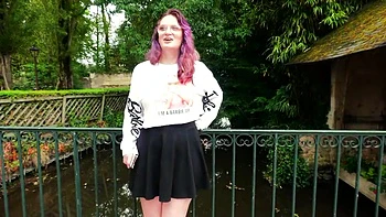 Jade succumbs to temptation! - Jacquie et Michel TV