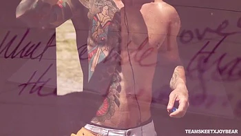 He Takes For A Walk To Fuck Her In The Open Air - Julia De Lucia