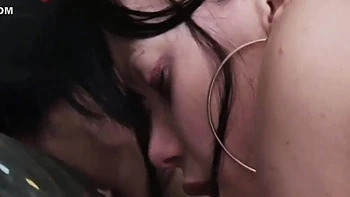 Teen 18+ Knows What She Wants With Roxie Leroux