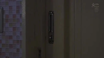 x1xCD240EED8C1927B579