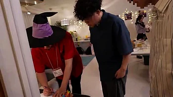 x2x758672964D98132956