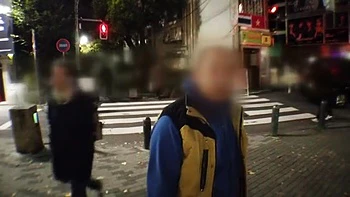 Hカップのムチムチ巨乳美女が生着替えして大好きな中年男にエステ