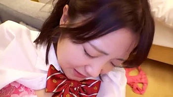 萌え系のHカップ巨乳美女がピストンで感じまくり、コスプレ姿でおもちゃオナニー