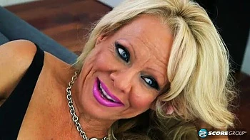 Busty Blonde MILF Bella Dea Big Tits Masturbation in Stockings