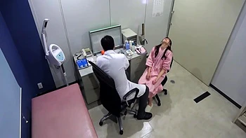 Beautiful Asian Teen 18+ Has A Plowing Her Pussy