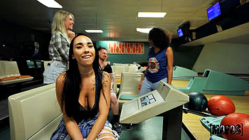 The Bowling goes Crazy