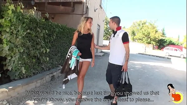 Fantastic Kelly Pix discovers threesome for the very first time