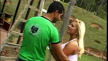 Latin milf pounded in her ass outside