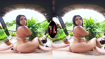 Pretty in paradise: Blowjob, Cowgirl  Latina VR Porn