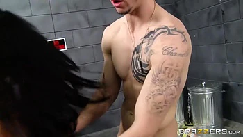 Chris Strokes And Angelina Valentine - Gets Fucked By A Fan