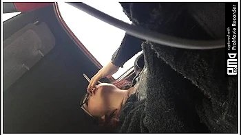 Teen Flashes Tits While Driving