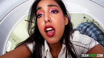 Clumsy Babysitter Got Stuck On The Washing Machine