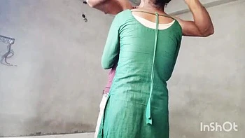 Desi Girlfriend Blowjob and Doggy Style Sex with Boyfriend in New Building Homemade