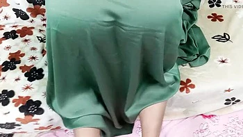 Muslim Hijabi Bhabhi Fucked Hard - Desi Amateur Sex Video with Sumahomesex