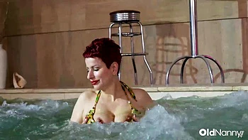 Busty MILF Lisa Pinelli In An Intimate Solo Scene