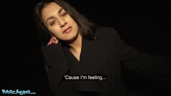 Public Agent Lost Italian Francesca Palma Fucked in a Hostel