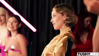 Petite Brunette Eve Sweet Loves Huge Anal Gape in HD