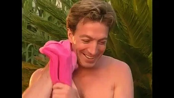 Baiser au soleil: Blowjob, Cowgirl  Threesome Porn