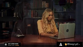 Hottie Katie Morgans Rimming Clip