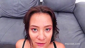 Alexa Lewis Dap Tap Quap Pissing