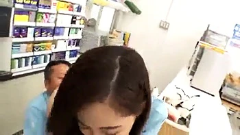 00642,Beautiful woman's lewd appearance