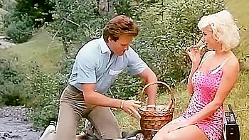 Linitiation De Rosalie (1983).mkv