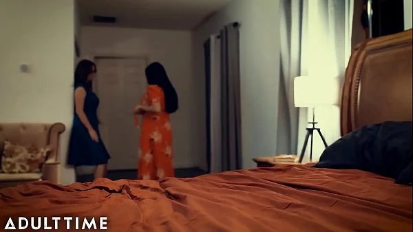 TRUE LESBIAN Suburban Wife Jay Taylor Can't Take Eyes Off Angela White