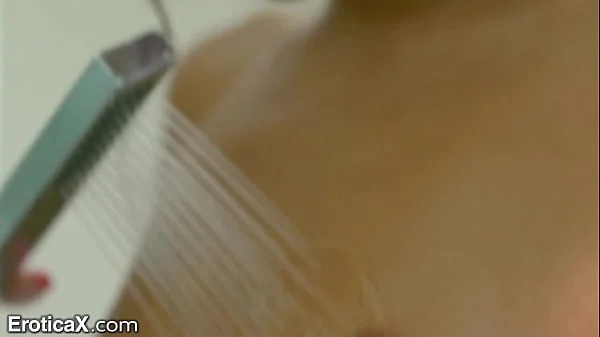 Hot Asian Vina Sky Bootycalls Bestie On The Rebound - EroticaX