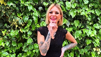 Stella fantasized about La Meute! - Jacquie et Michel TV